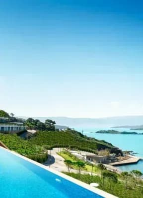 Resort with smart IPTV solution for guests and digital content